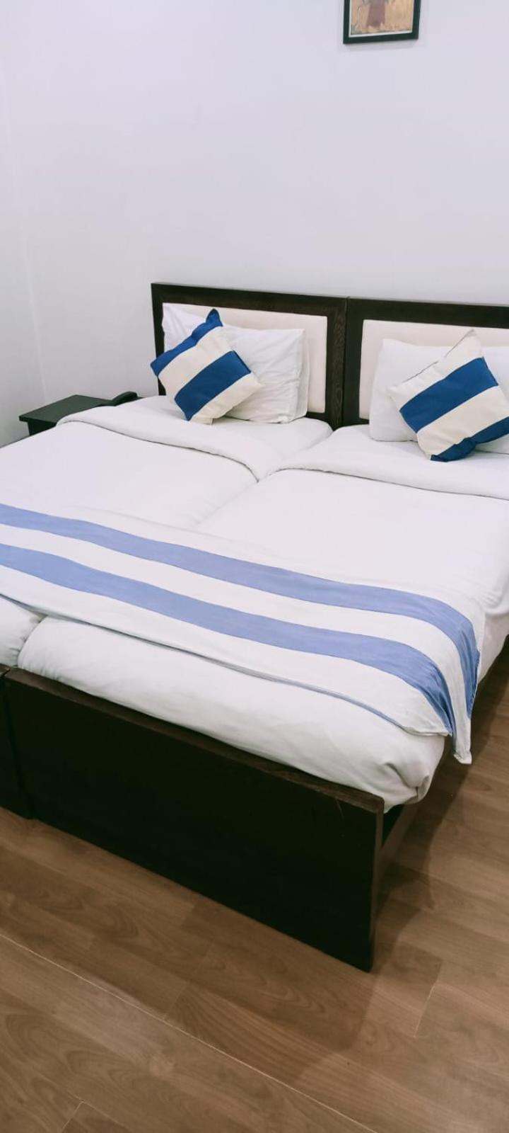 גאזיאבאד Hotel Palazzo Di Lara מראה חיצוני תמונה