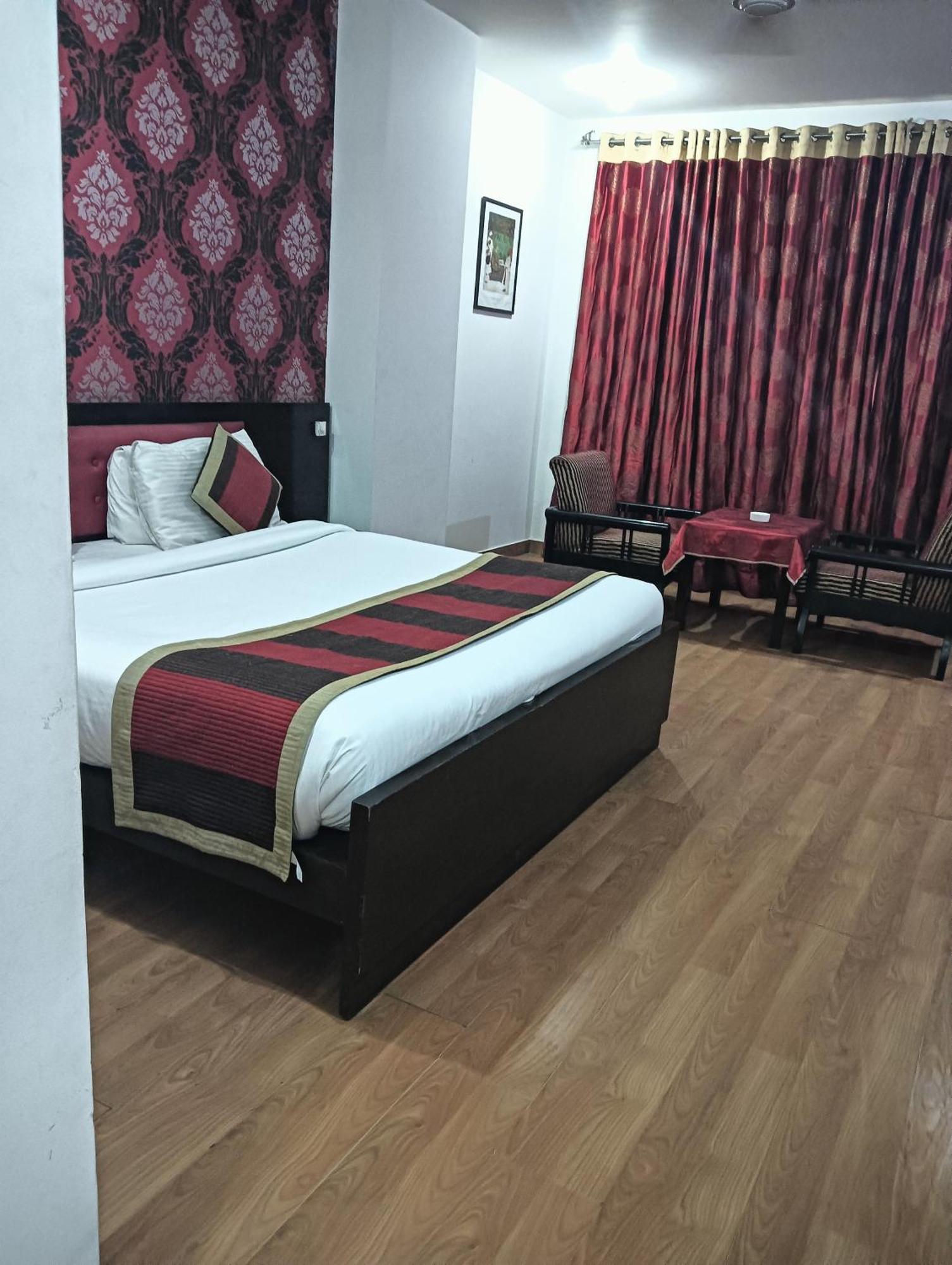 גאזיאבאד Hotel Palazzo Di Lara מראה חיצוני תמונה
