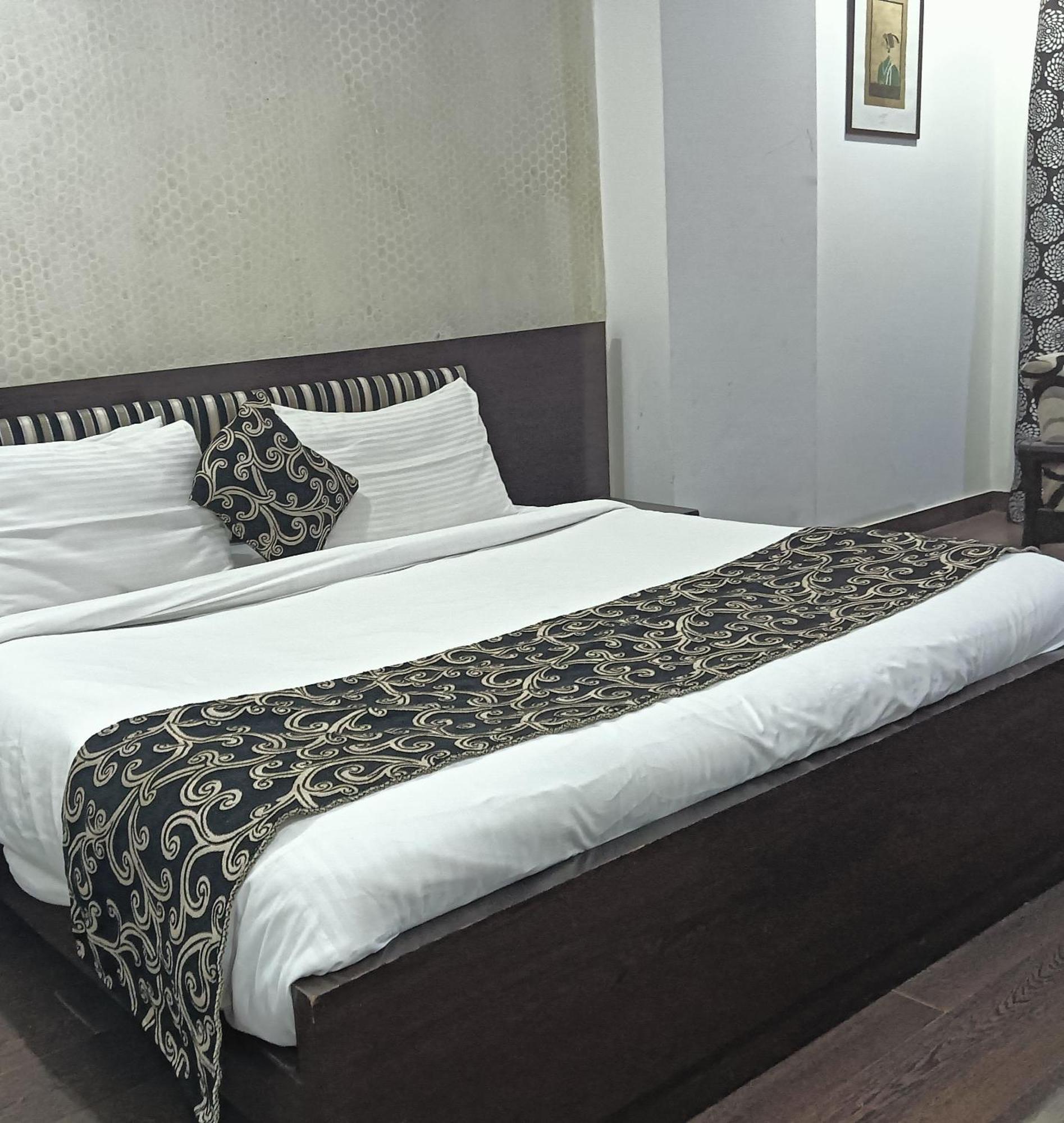 גאזיאבאד Hotel Palazzo Di Lara מראה חיצוני תמונה