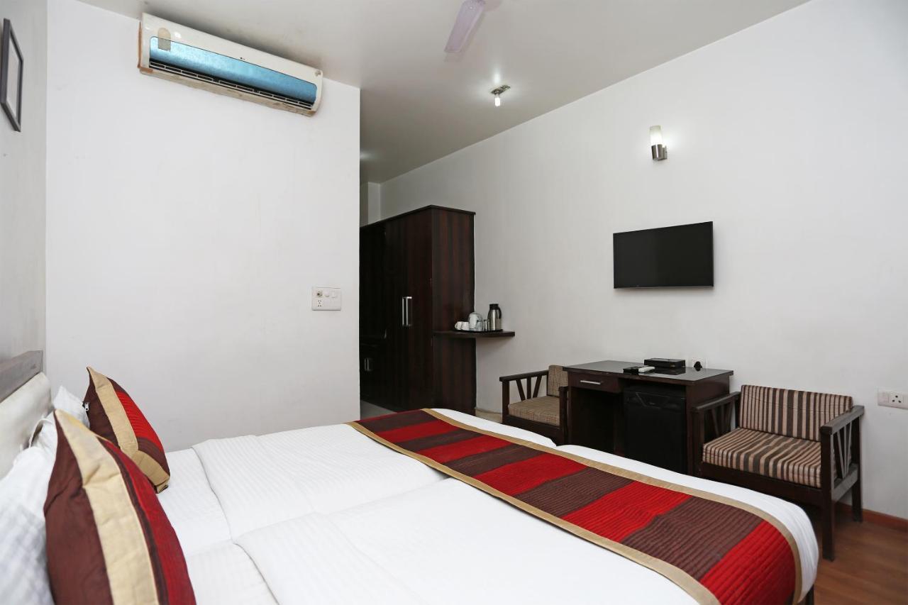 גאזיאבאד Hotel Palazzo Di Lara מראה חיצוני תמונה
